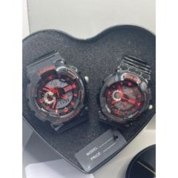 TWO New WatchesFREE Heart Shape DISPLAY CASE